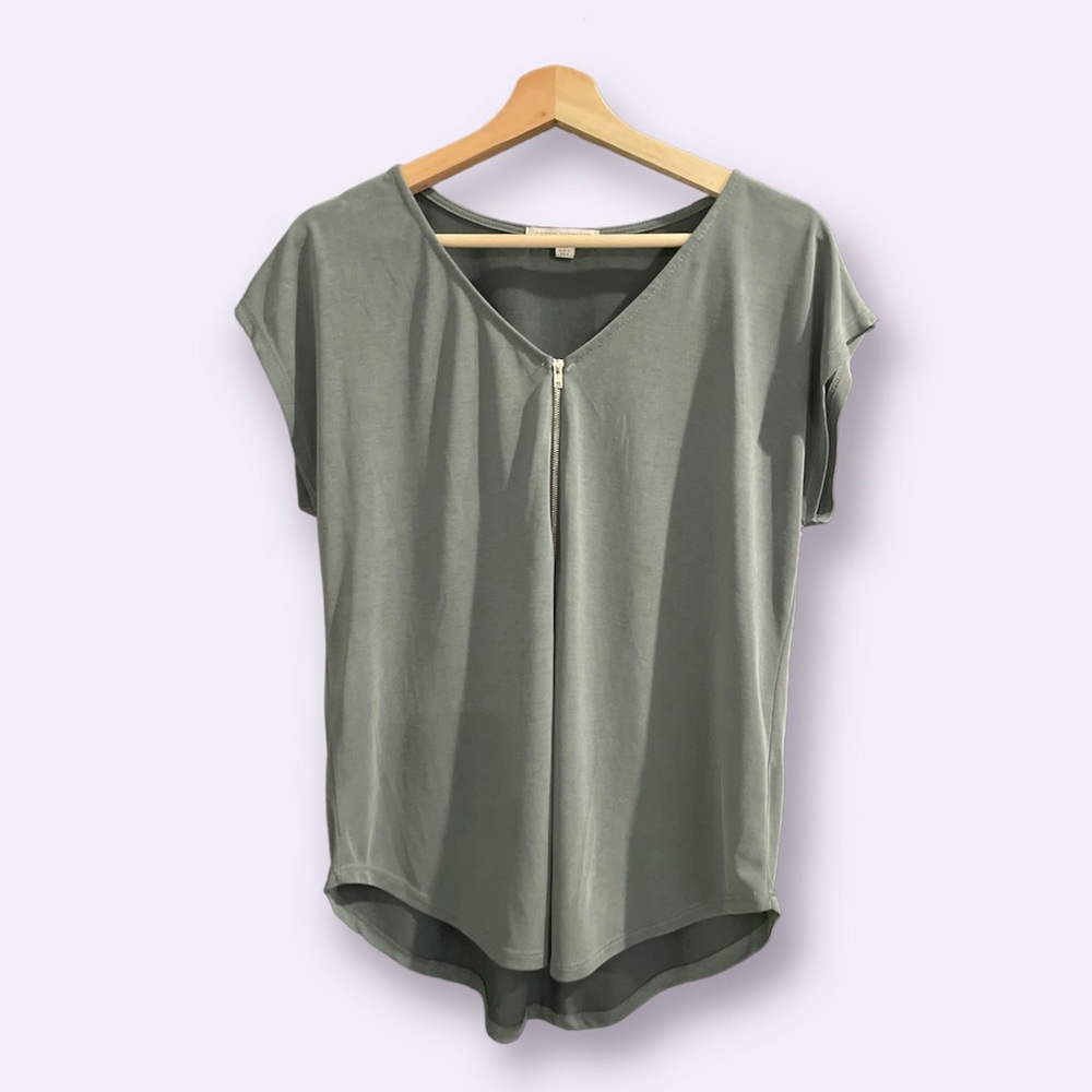 Green Envelope Cap Sleeve Zip Front Top | Excellent condition! ✨